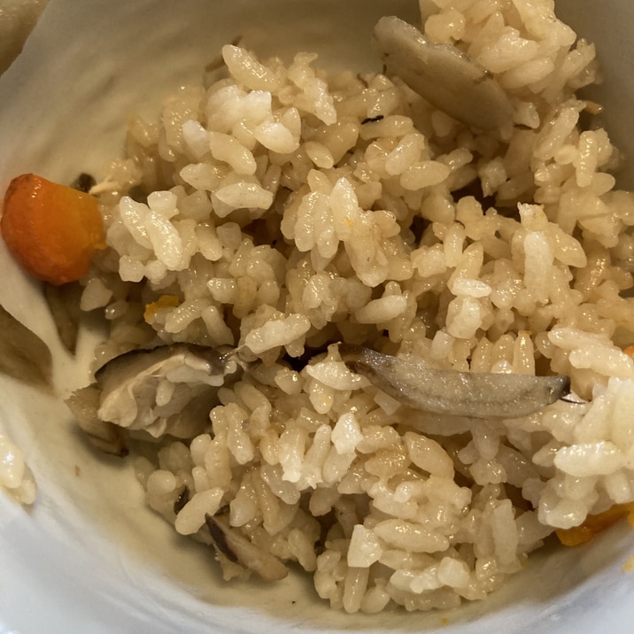 濃厚ごま油と醤油の炊き込みご飯 レシピ 作り方 By へんてこへんてこママ 楽天レシピ 濃厚ごま油と醤油の炊き込みご飯 レシピ 作り方 By へんてこへんてこママ 楽天レシピ
